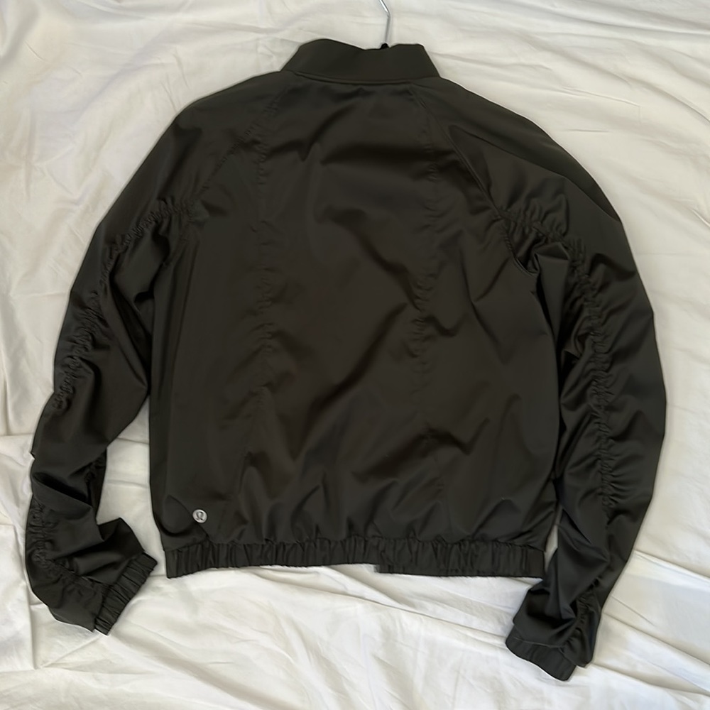Lululemon Ruched Green Jacket 4 - Picture 4 of 5